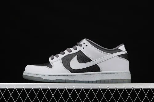 All categories Nk SB Dunk Series Nk SB Dunk Low low-top skate shoes J version Atlas x Nk SB Dunk Low QS 35mm Lycra low-top skate shoes 504750-020